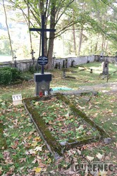 Photos of the grave 111