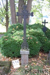 Photos of the grave 116