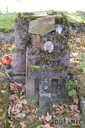 Photos of the grave 126