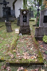 Photos of the grave 13