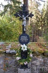 Photos of the grave 137
