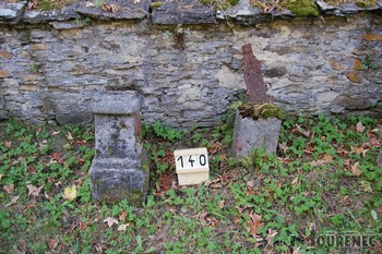 Photos of the grave 140