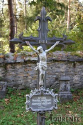 Photos of the grave 141