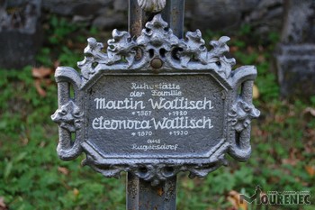 Photos of the grave 141