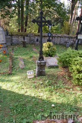 Photos of the grave 153