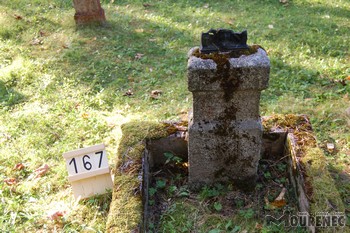 Photos of the grave 167