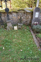 Photos of the grave 176