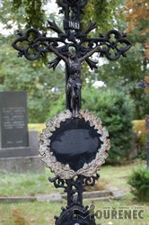 Photos of the grave 18