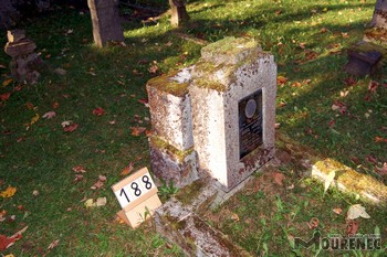 Photos of the grave 188