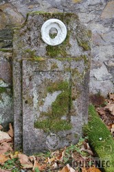 Photos of the grave 199