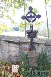 Photos of the grave 202