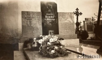 Photos of the grave 25