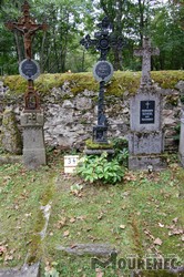 Photos of the grave 34