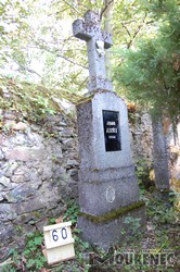 Photos of the grave 60