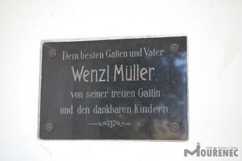 Photos of the grave 70 - Crypt family Müller