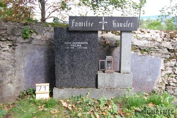 Photos of the grave 71