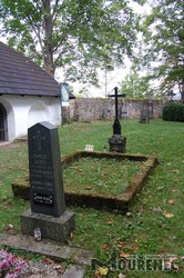 Photos of the grave 84