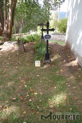 Photos of the grave 88