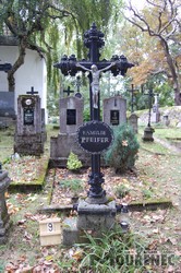 Photos of the grave 9