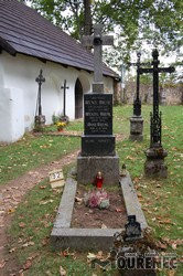 Photos of the grave 92