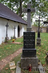 Photos of the grave 92