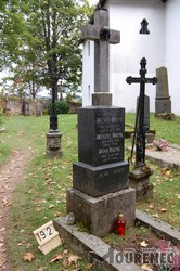 Photos of the grave 92
