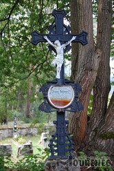 Photos of the grave 98